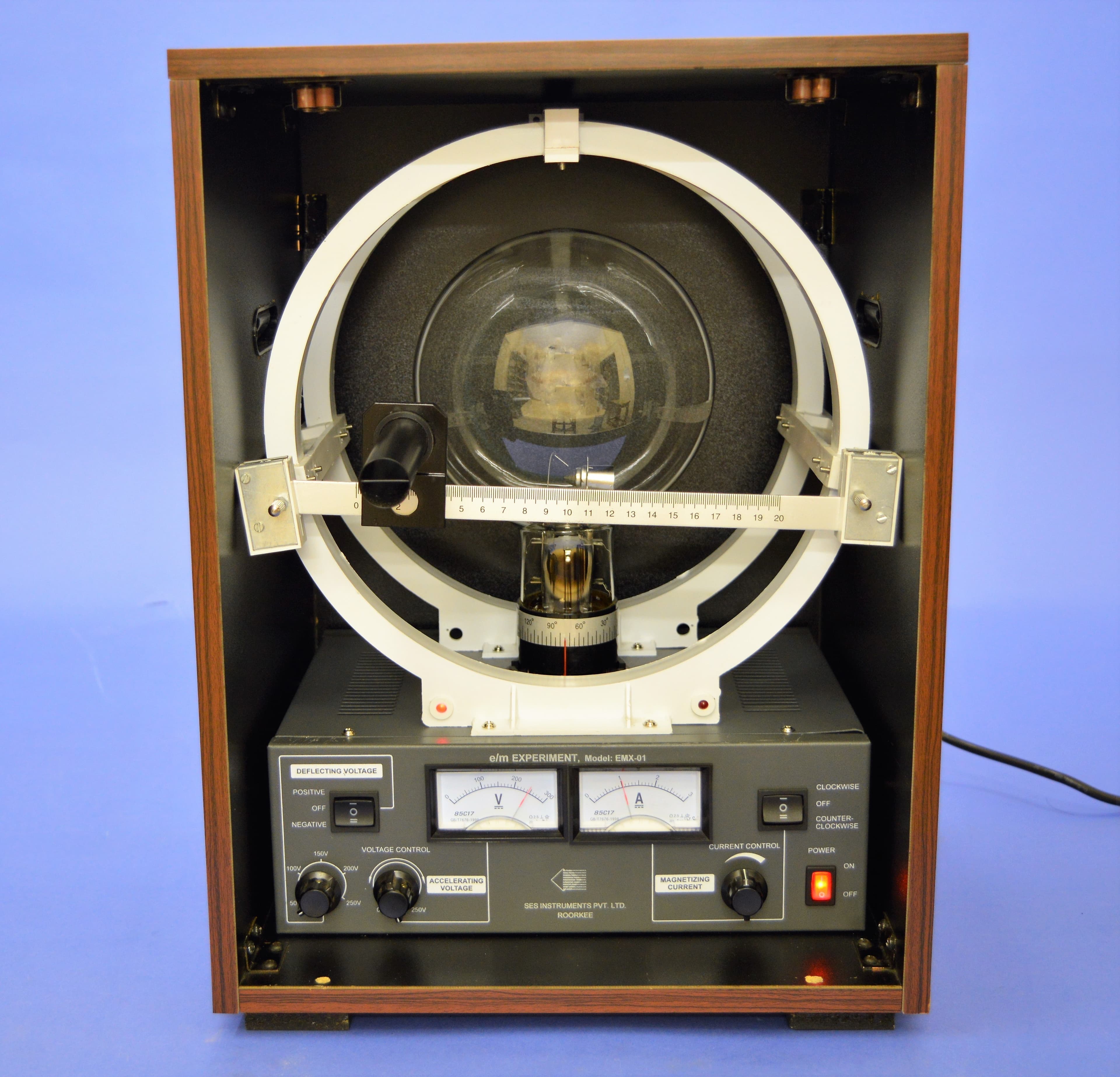 e/m Experiment (Thomson Method) (Model EMX-01)